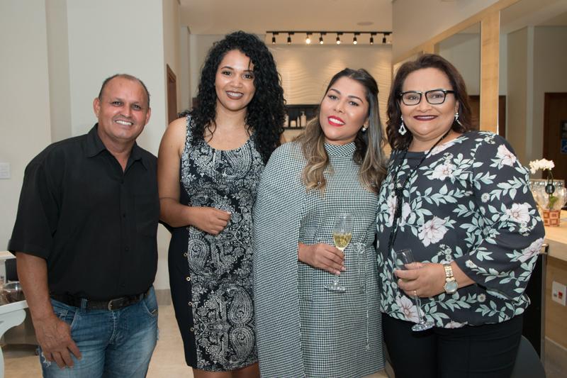Carlos Alberto de Moraes e Daiana Moraes, Carol, Fran