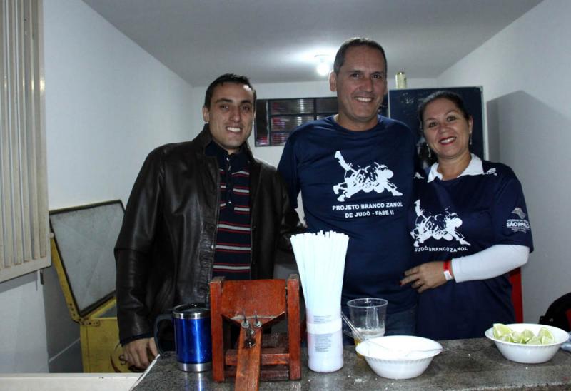 Voluntários barraca do Judô Branco Zanol