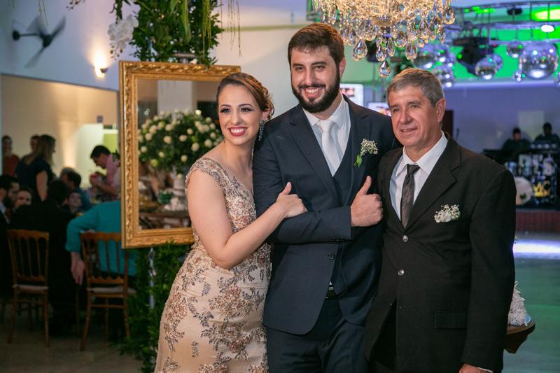 Jaqueline Estétele Massuco Pereira e Donizete Massuco