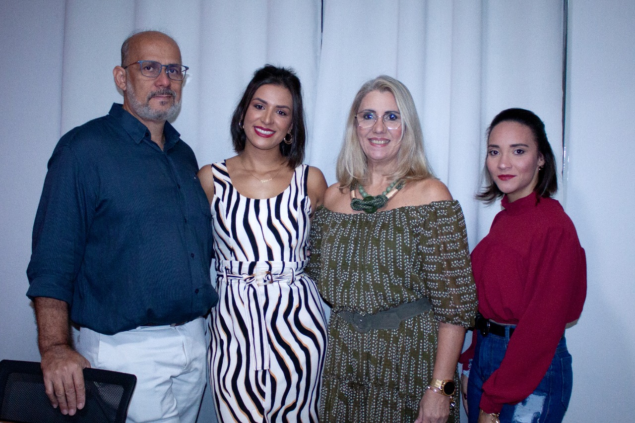 Valmir, Suselane, Vanessa, Mariana Mendes