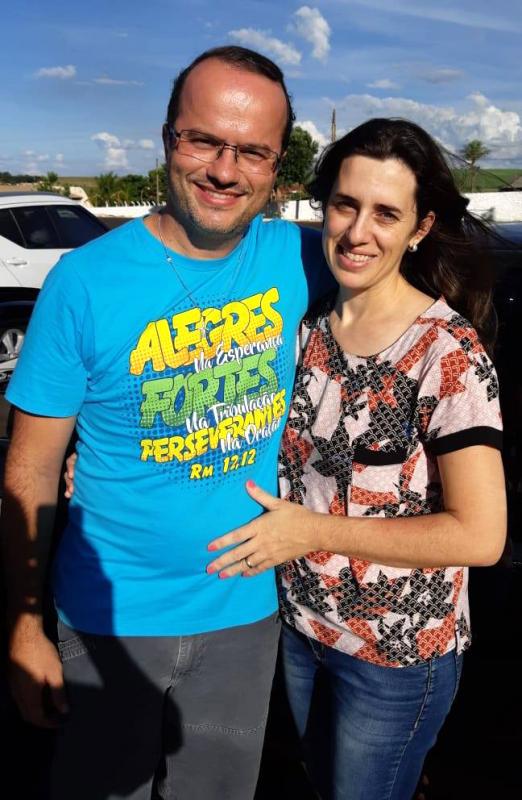 Paulo Flora o vencedor do maior prêmio com sua mulher Elisângela