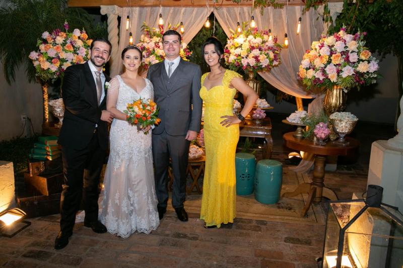 Ariovaldo B. Pires Júnior e Cláudia Lima