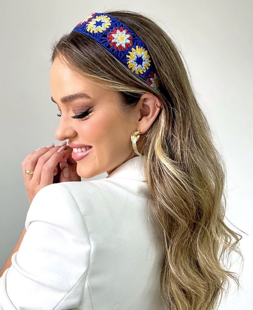 Acessórios como tiara