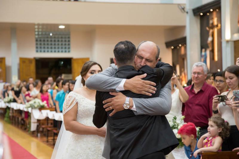 ... com muita emoção do pai