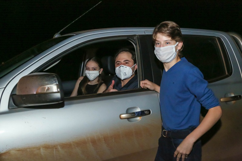 Henrique  com os tios