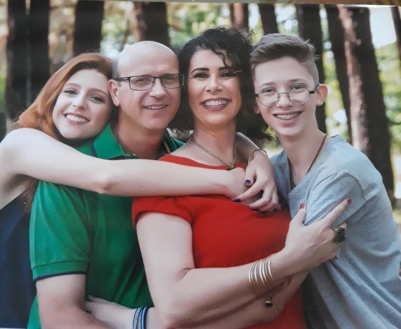 Família: Com o marido Fábio e os filhos Ana Carolina e Marco Aurélio