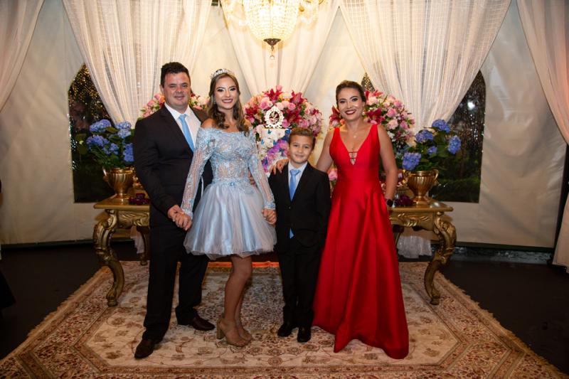 Comos pais Anderson e Flávia e irmão Jamil