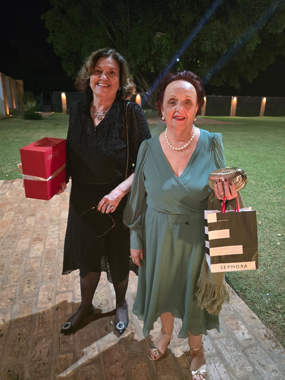 Ana Maria  Sostena, Teresa  Chavaglia