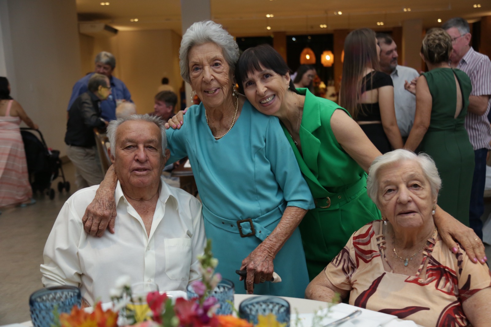 Vicente, Jeni, Ângela, Zilda Zitei