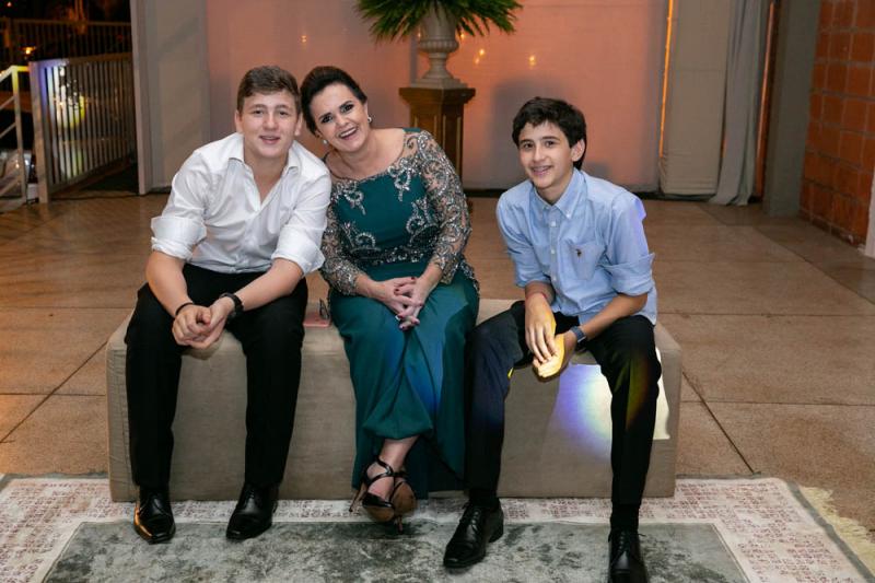 Da esquerda pra direita: Gustavo Villela Rosa Bonadio, Rose David e Luiz Villela Rosa Bonadio