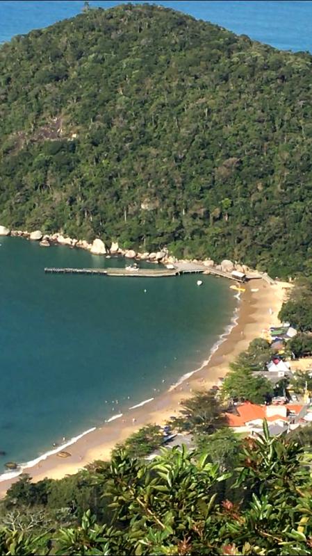 Vista da praia de Laranjeiras pelo Morro da Aguada