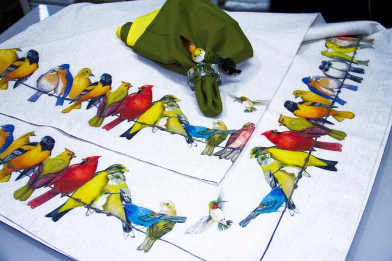 Toalhas de mesas, guardanapos e porta guardanapos nos mais diversos modelos e texturas você encontra na Aquarela Casa