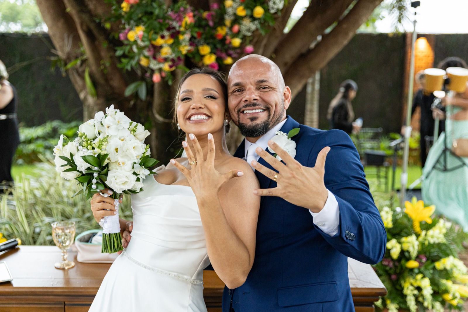 Enfim: esposa e marido