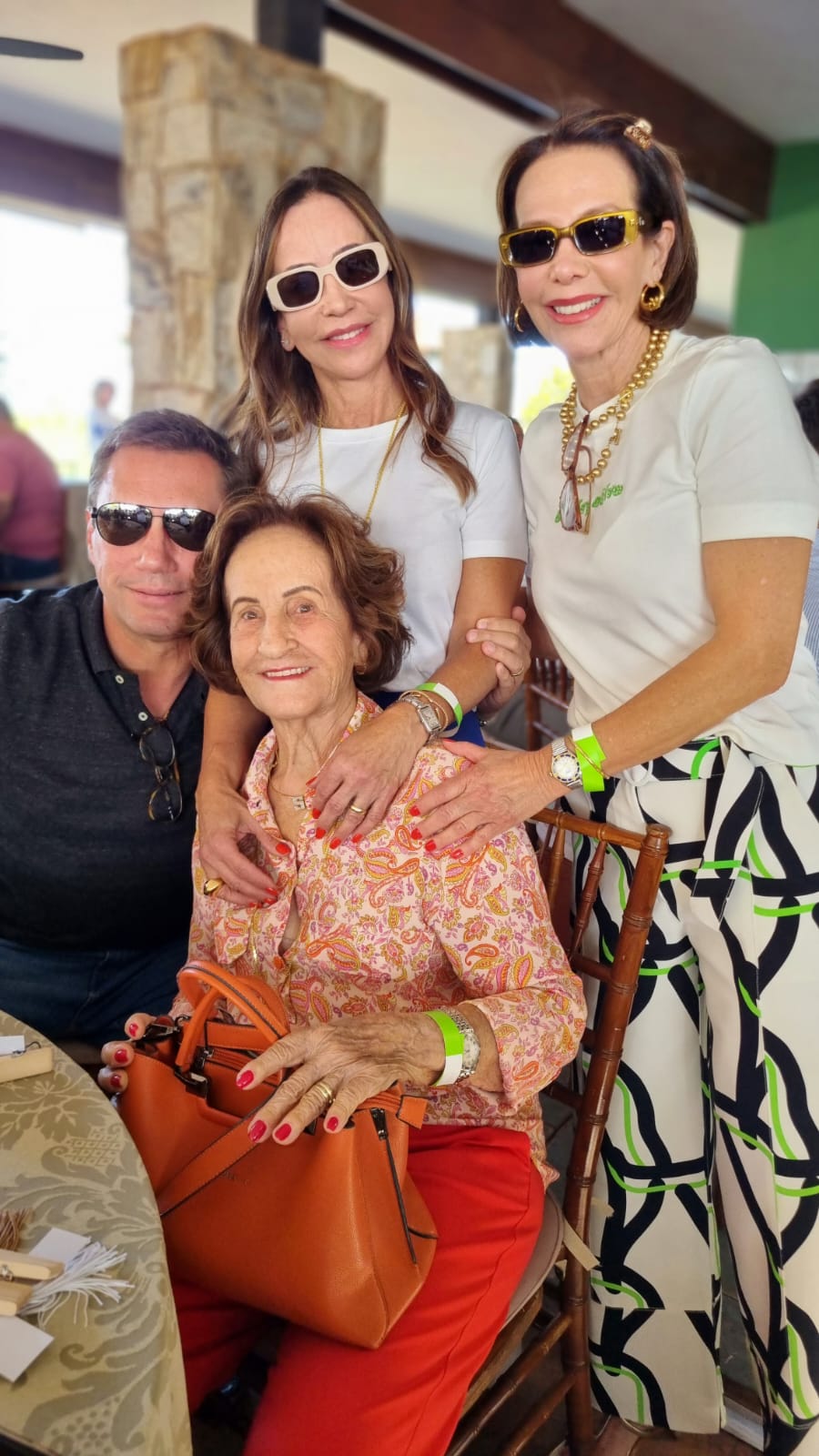 Humberto  Maurício,  Shirley,  Márcia  Maurício,  Eliana  Barros