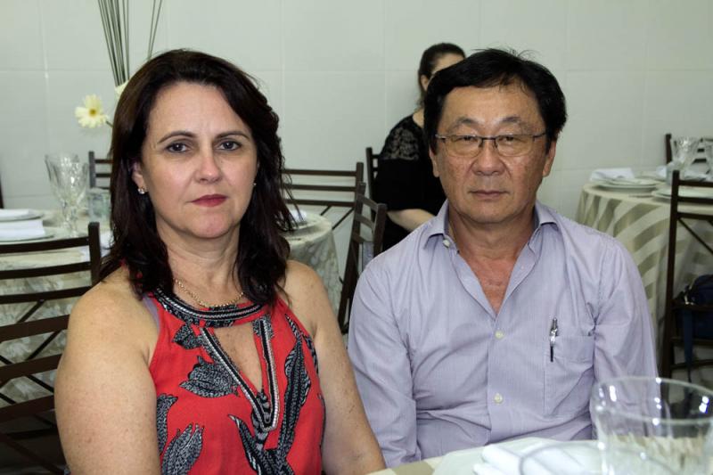 Luis Carlos Iamaguti, conselheiro da FE e esposa Irani