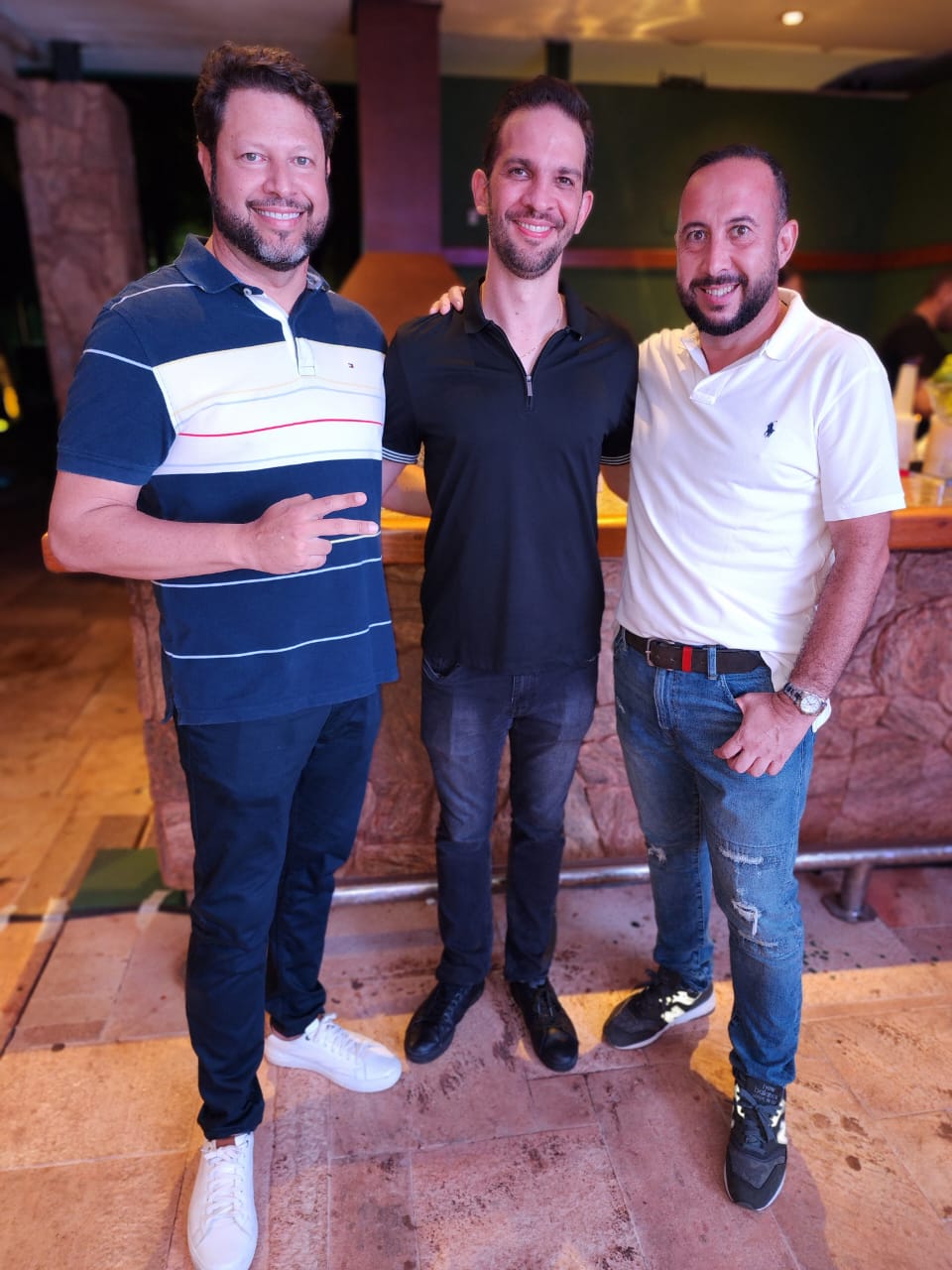 Os Djs Marcelo  Ducatti, Renzo  Spedicato , o Presidente da  Sociedade Hipica de Orlândia  Alexandre  Andrade