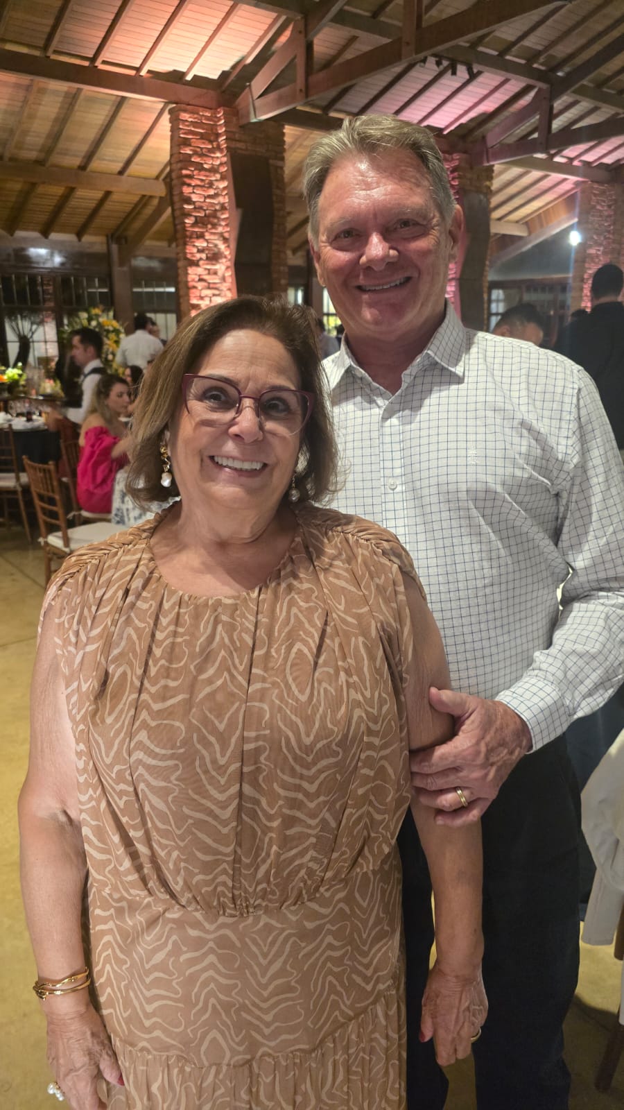 Eliane e Nelson Tolói Júnior