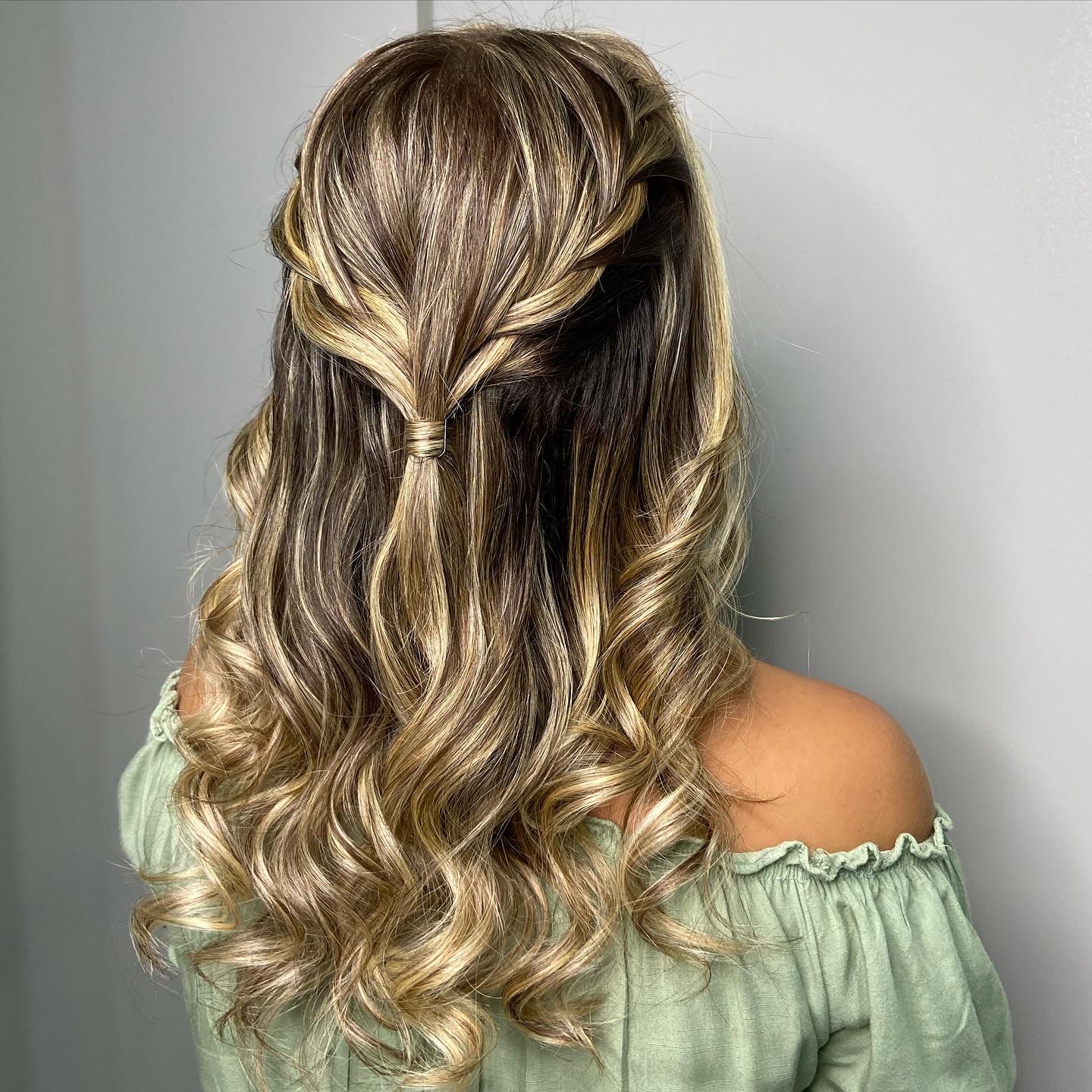 Semi preso com trança