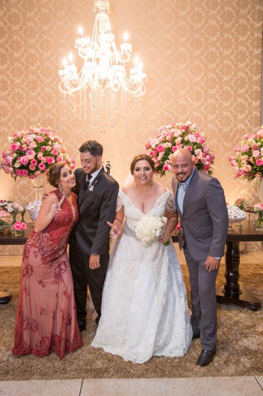 Aline Coronado e Célio Gustavo