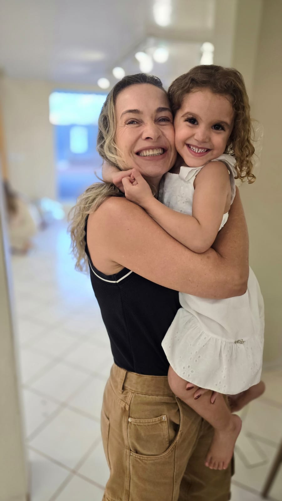 Marciana  Gonçalves e Maria  Tolói