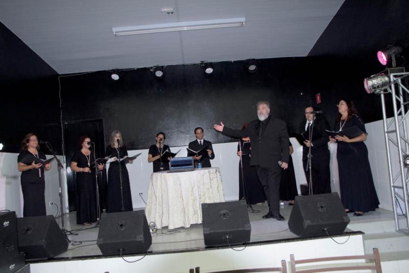 Abertura com Coral Fabiano Lozano