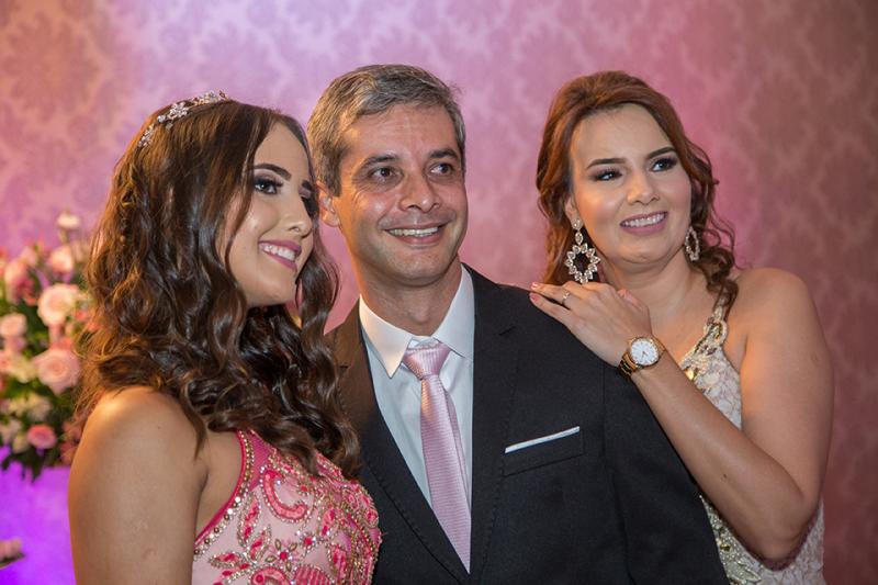 Com os pais Adinam Teixeira e Andresa Medeiros Teixeira