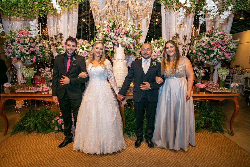 Jeferson Pinheiro e Ana Cláudia Francisco Garcia