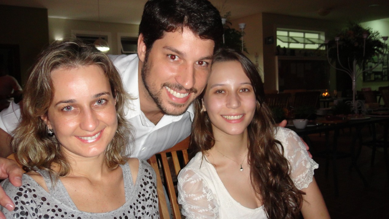 Amanda,  Thiago  Lavagnoli e Larissa Barbaroto