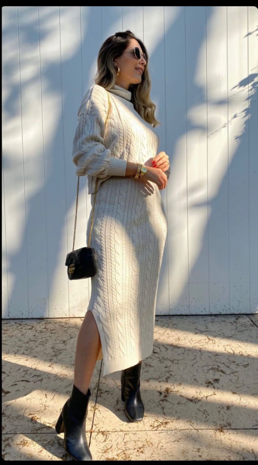 Vestido de tricot com bota