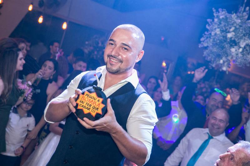 E quem será que vai ganhar o uísque do noivo?