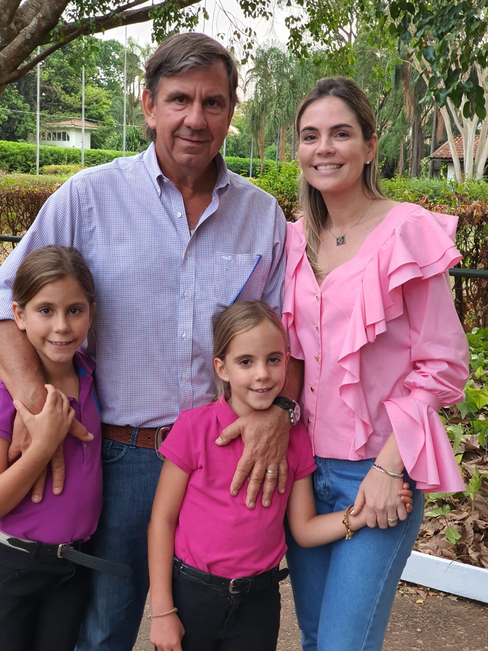 Olivia,  Alicia,  Michelle  e Vado  Junqueira