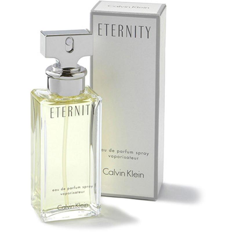 Eternity - Calvin Klein - Buquê floral, para a mulher moderna, romântica e apaixonada. Suas notas combinam framboesa, mandarim, lírio branco, lírio-do-vale e sândalo