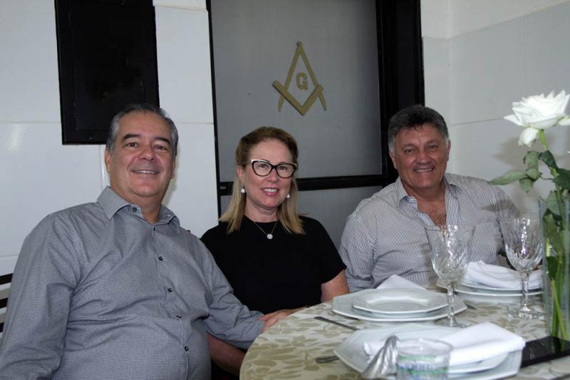 Fernando e Eurídice Vicente, representantes da Usina Alta Mogiana, engenheiro João Mattaraia