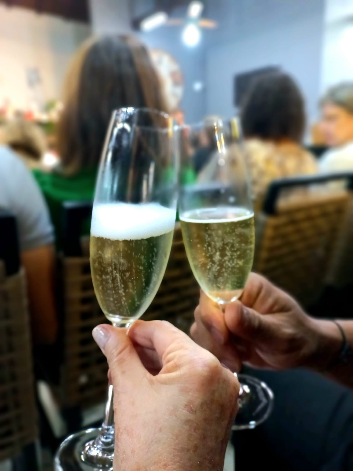 Um brinde ao sucesso do evento da Aquarela