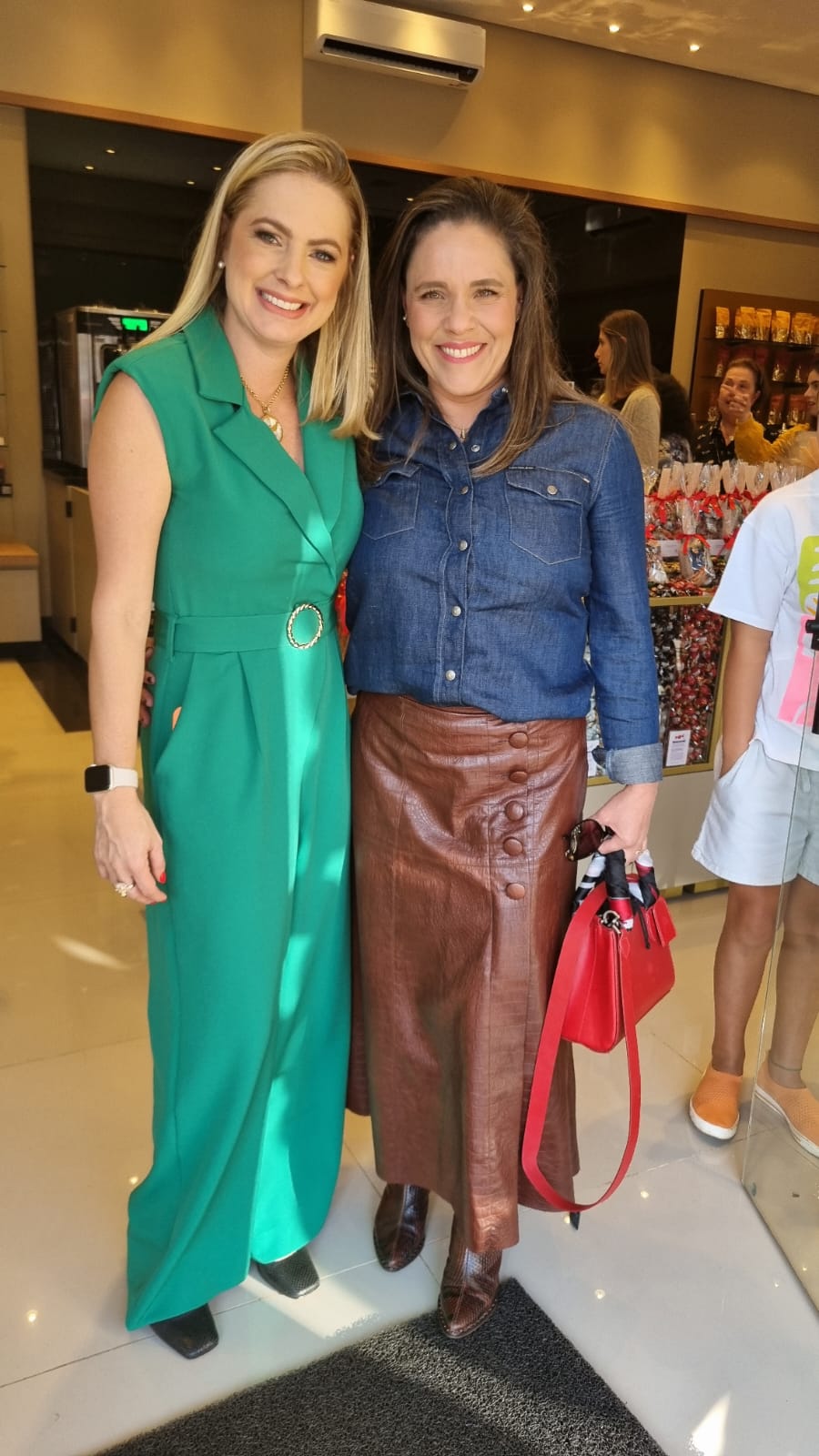 Mel Tolói  , Carol  Diniz