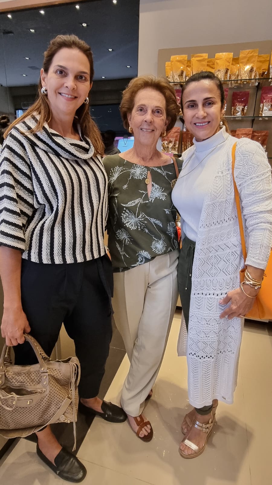 Marta  Freitas,  Glaucia  Junqueira,  Angela  Junqueira