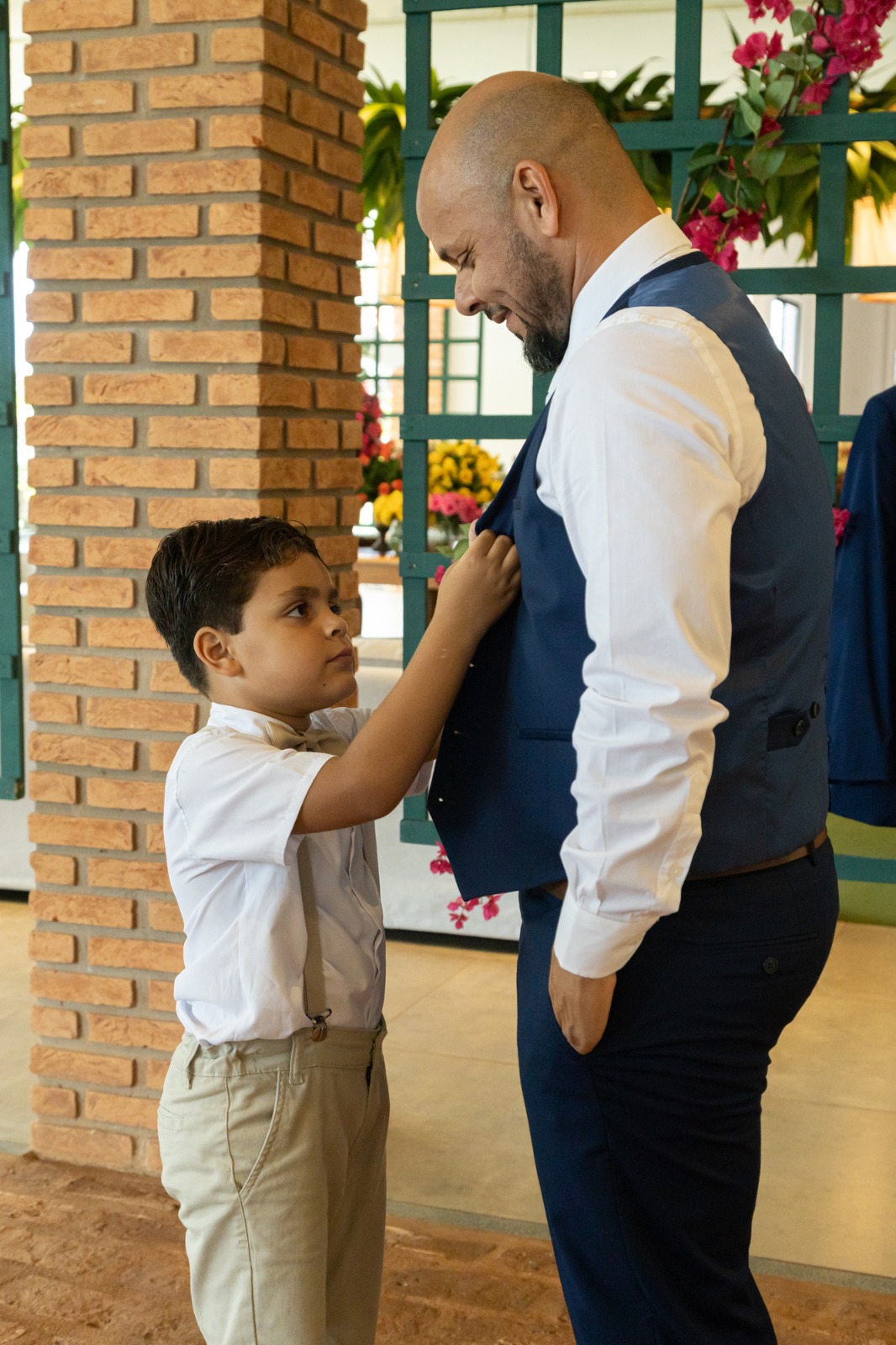 Pai e filho juntos: pequenos gestos, grandes emoções