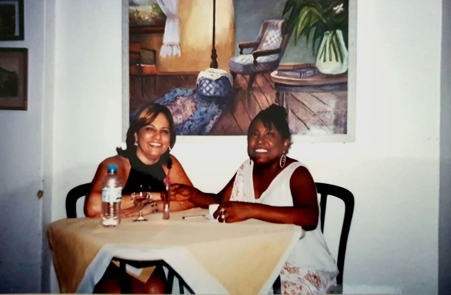 Cleuza  Teixeira com a cantora  Rosa Maria