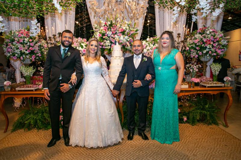 Felipe Augusto e Janaina Ikeda