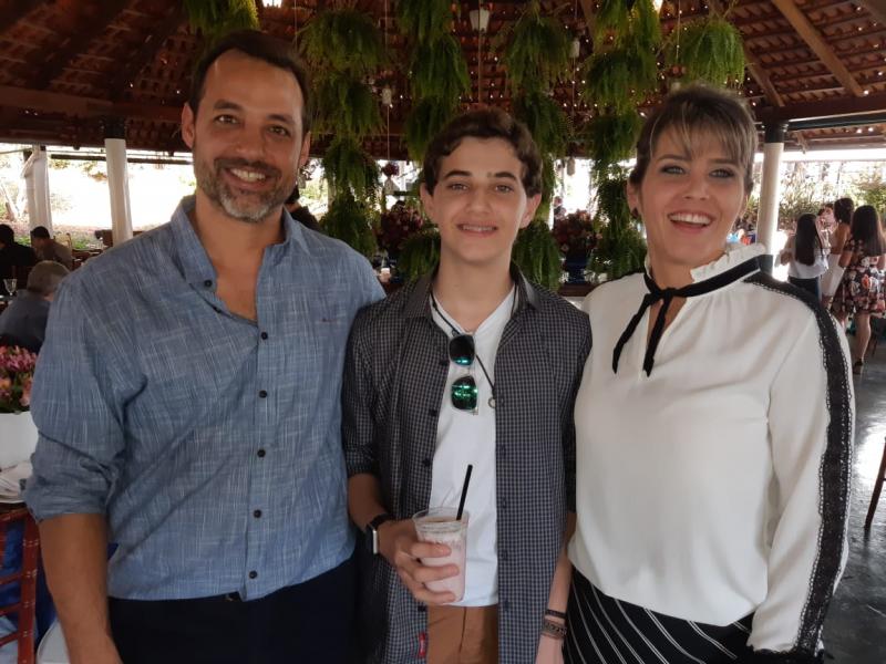 Marcelo, Kadu e Baia Scarelli Villela Rosa