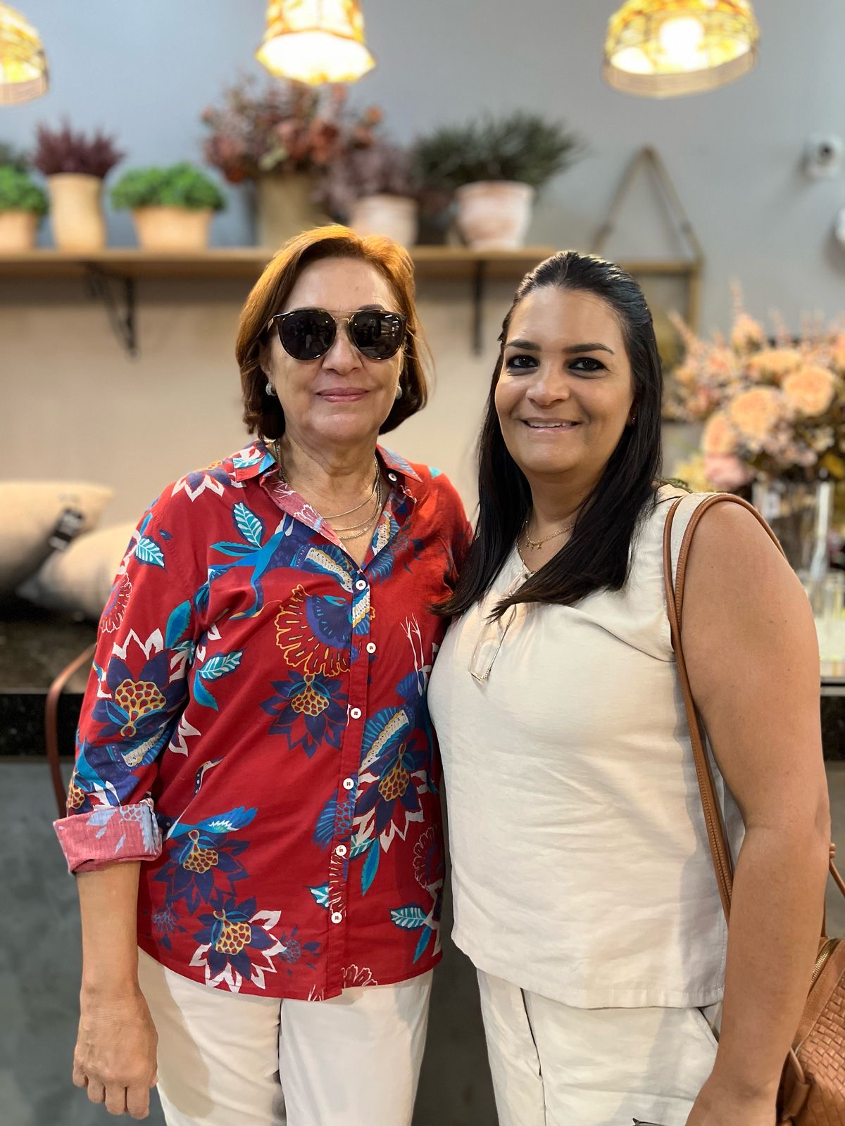 Ednea Parada, Tais Deienno