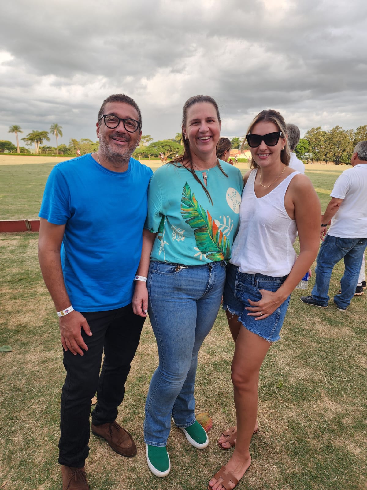 Sandro e Renata  Vilella  Rosa Bonadio,  Natália  Zacharias