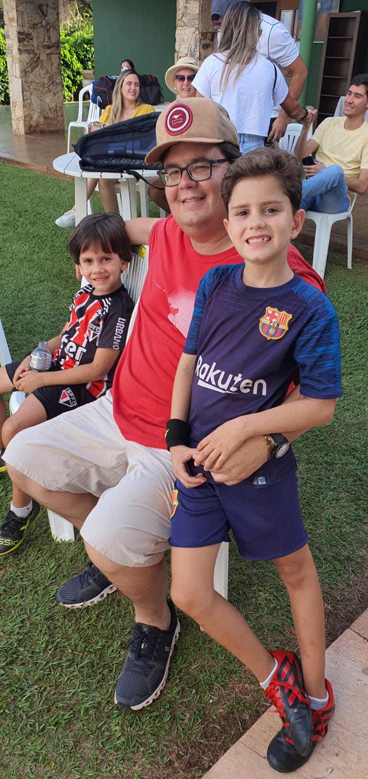 Pedro, Renato  com Juliano Mendonça  Tavares