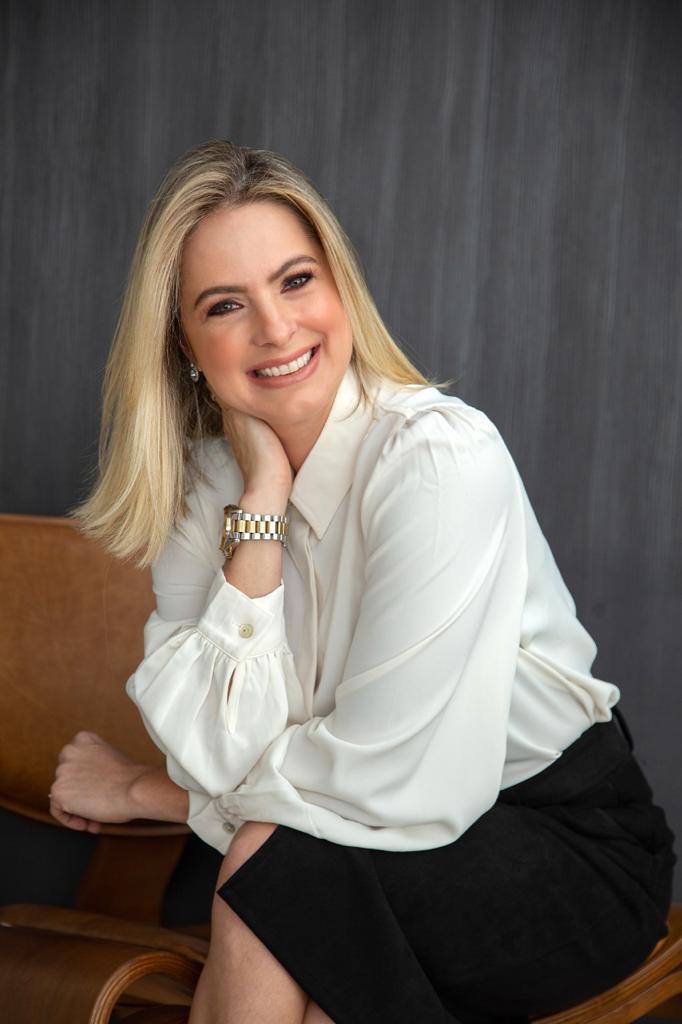 Mel Toloi - Coach, professora universitária e administradora