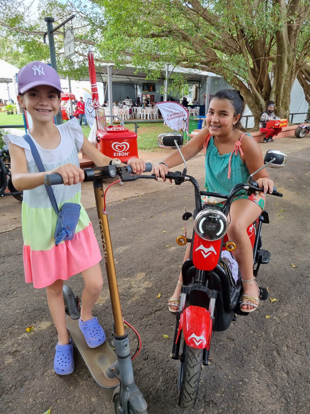 Lara e Sofia Mendonça