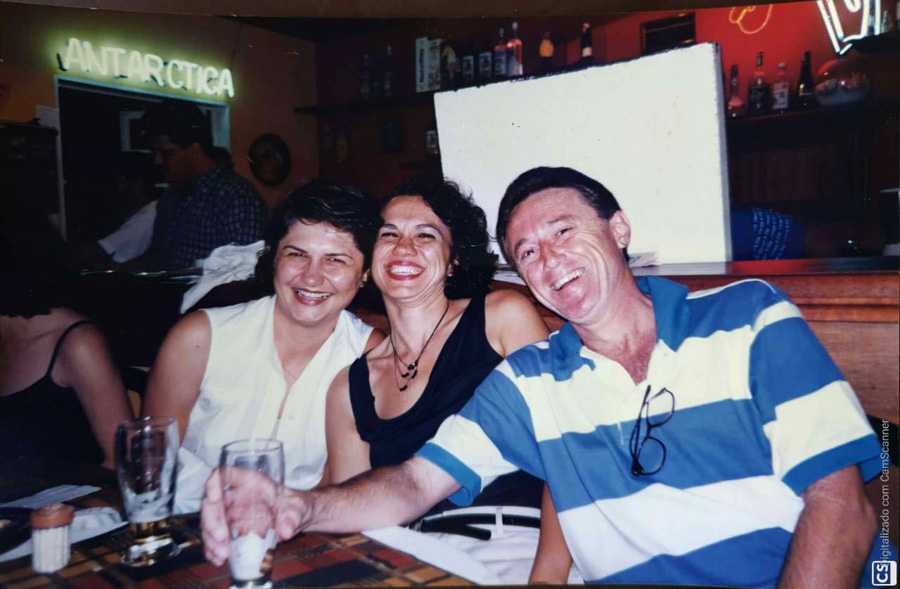 Flávia  Contim,  Bete e Edson Silva