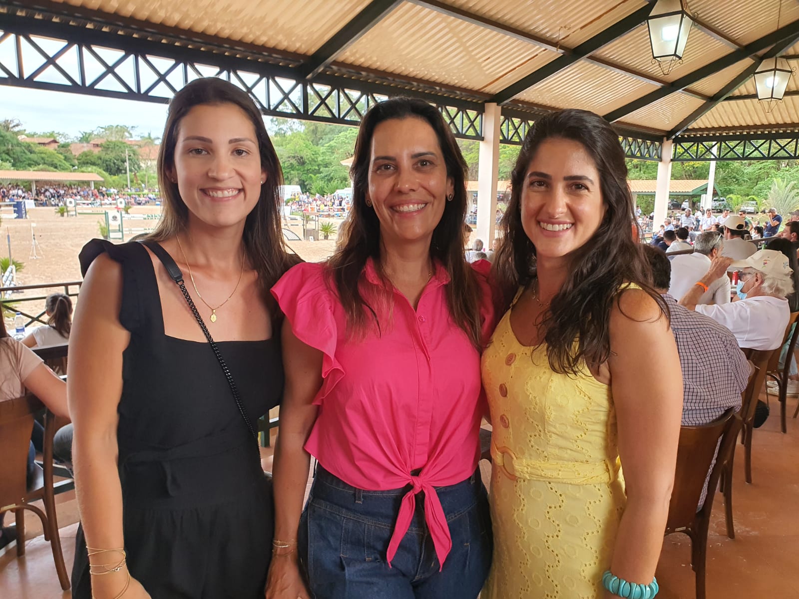 Kauana Guimarães, Carol Freitas, Isabella tavares