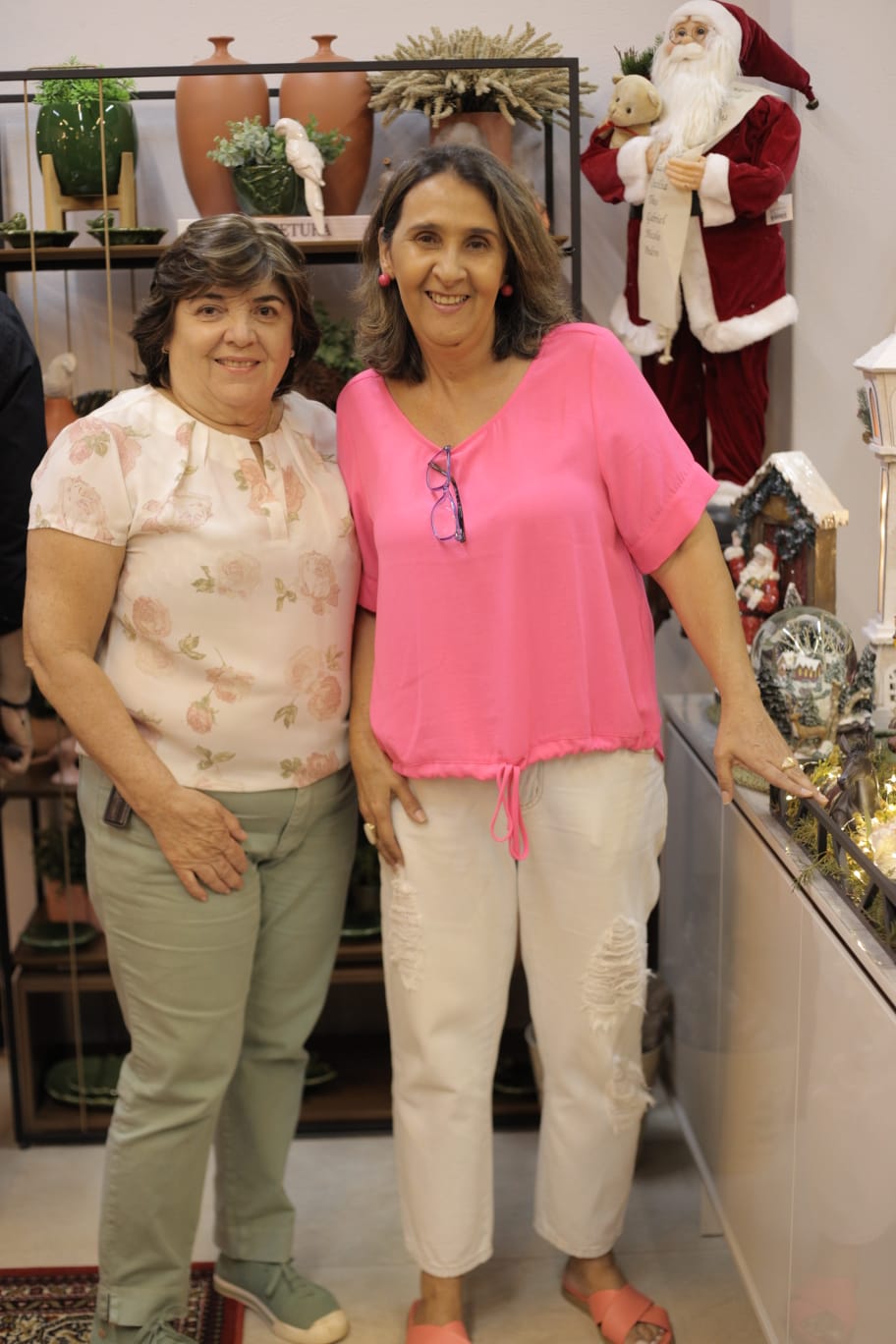 Sônia Pássaro, Débora Sostena