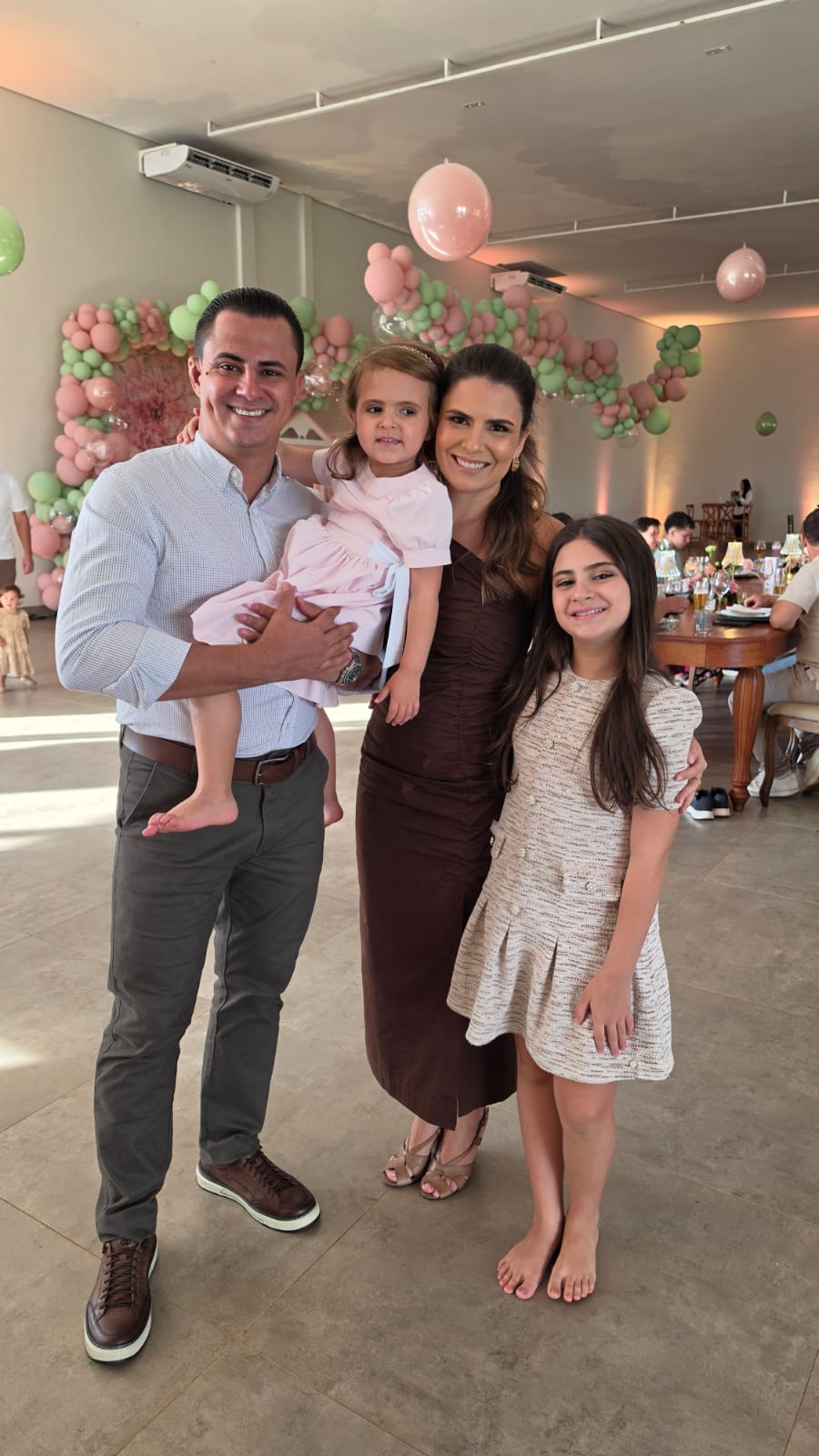 Alice, Maria  , Marina  e João  Vitor  Espósito