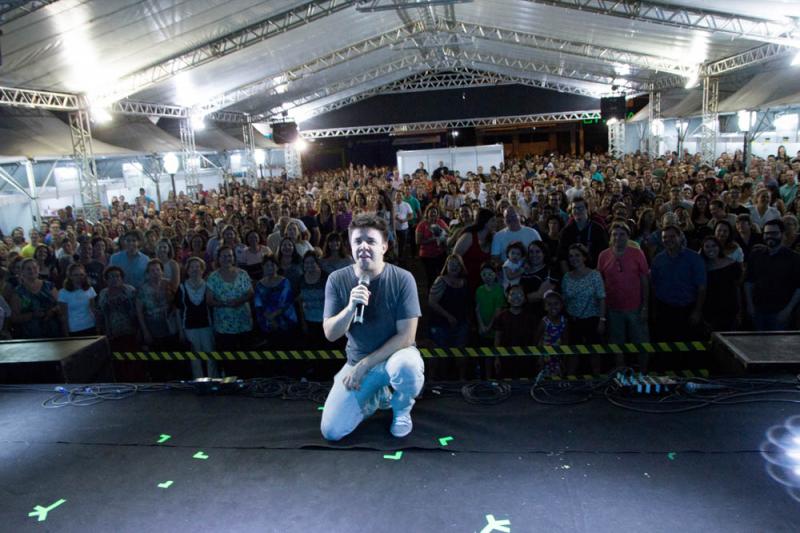 No encerramento os espaços na plateia foram muito disputados, todos queriam assistir ao stand up de Oscar Filho...